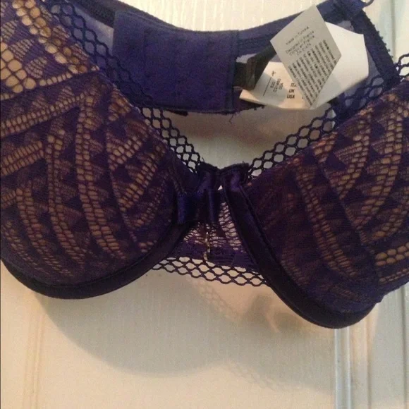 Chantelle 30DD NWOT BRA - Picture 4 of 6
